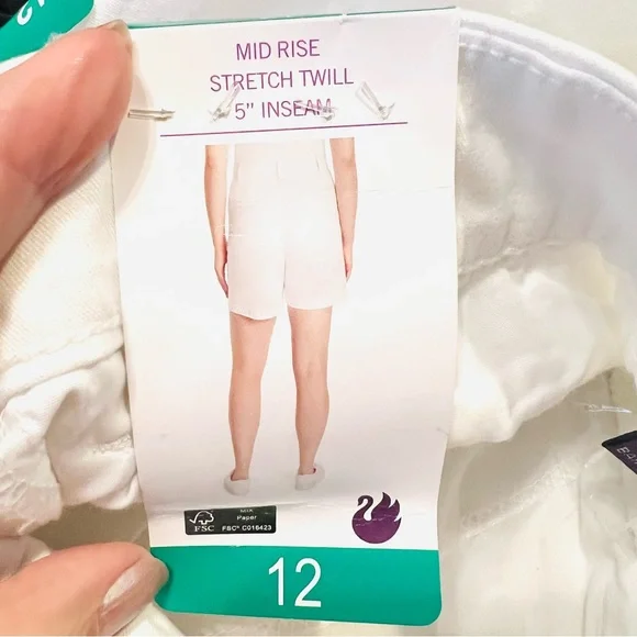 Gloria Vanderbilt-NWT-White Women's Bermuda Shorts-Women’s-Size 12 - Picture 9 of 13